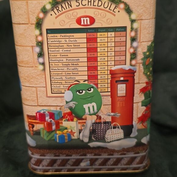 M&Ms Christmas village series train depot #13 Limited Edition Candy Tin 2001 - Picture 3 of 6